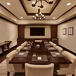 Ambrose Hotel