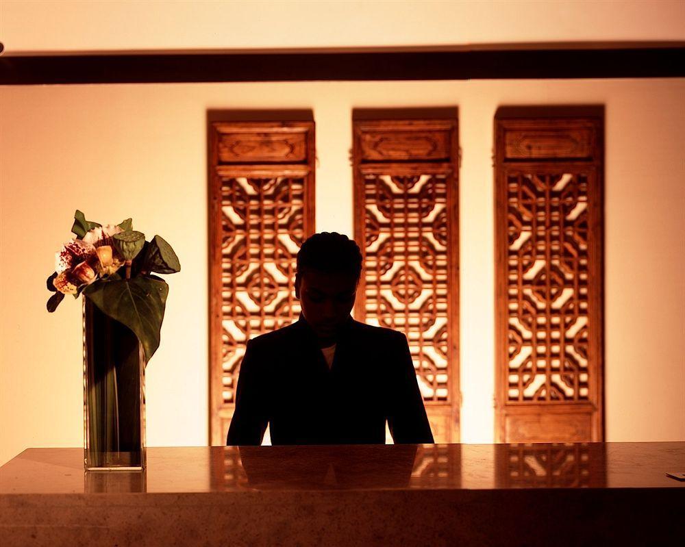 Ambrose Hotel 4*